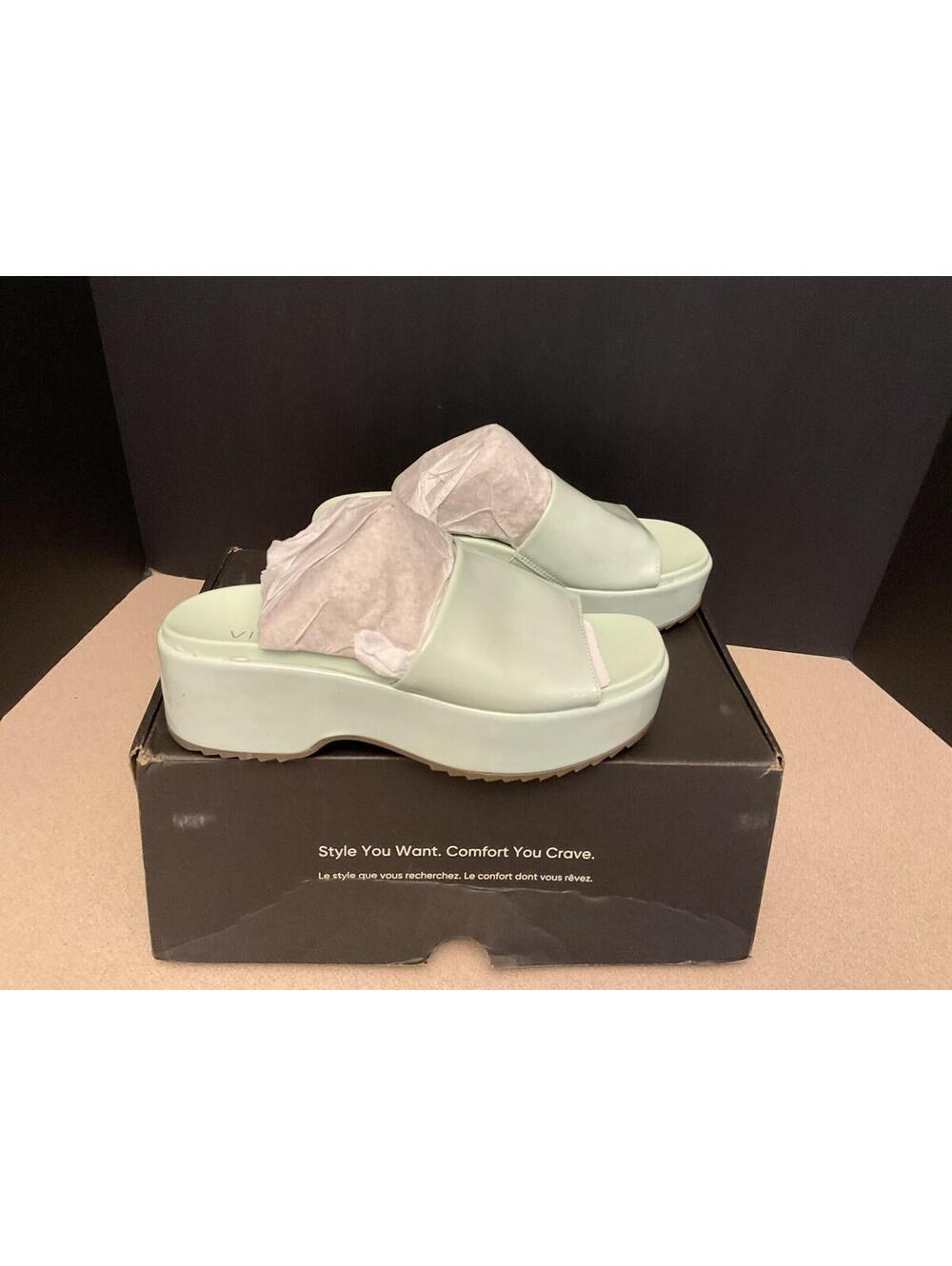 New! Womens Vionic Plateau Trista Patent  Minta Comfort Slide Sandals. Size 6.
